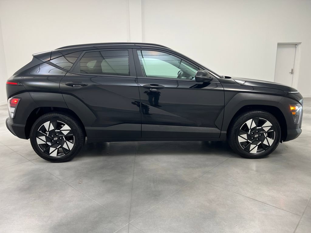Used 2025 Hyundai Kona SEL FWD image 8