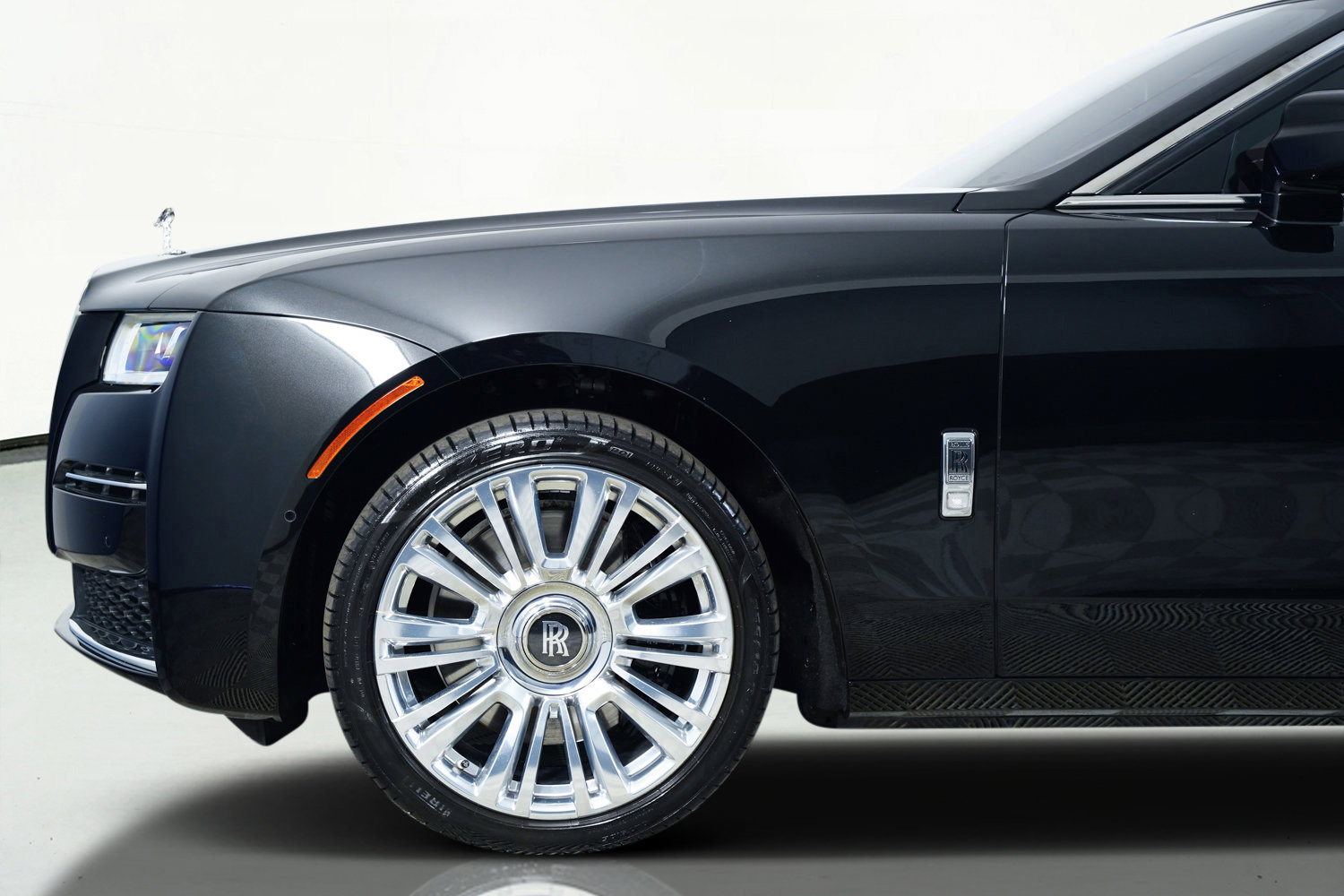 Used 2022 Rolls-Royce Ghost image 34