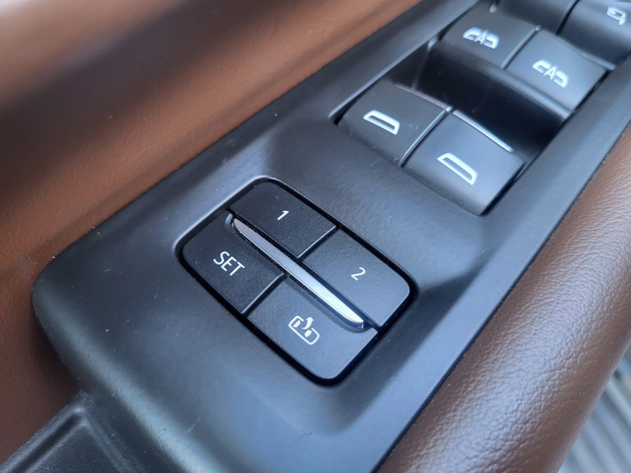 Used 2021 Chevrolet Suburban High Country w/ Premium Package image 35