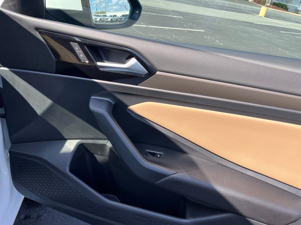 Used 2019 Volkswagen Jetta SEL Premium image 35