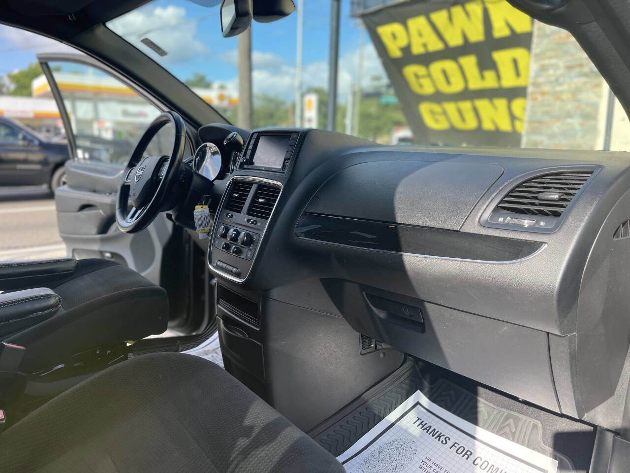Used 2019 Dodge Grand Caravan SE image 15