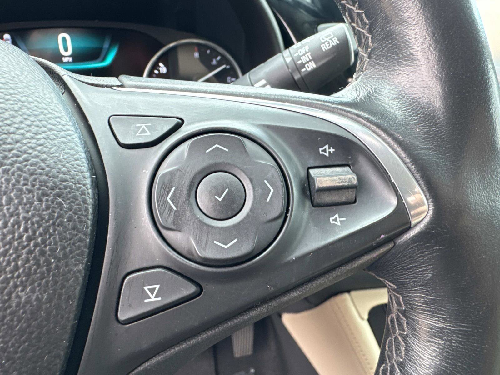 Used 2019 Buick Envision Premium w/ Driver Confidence Package image 30