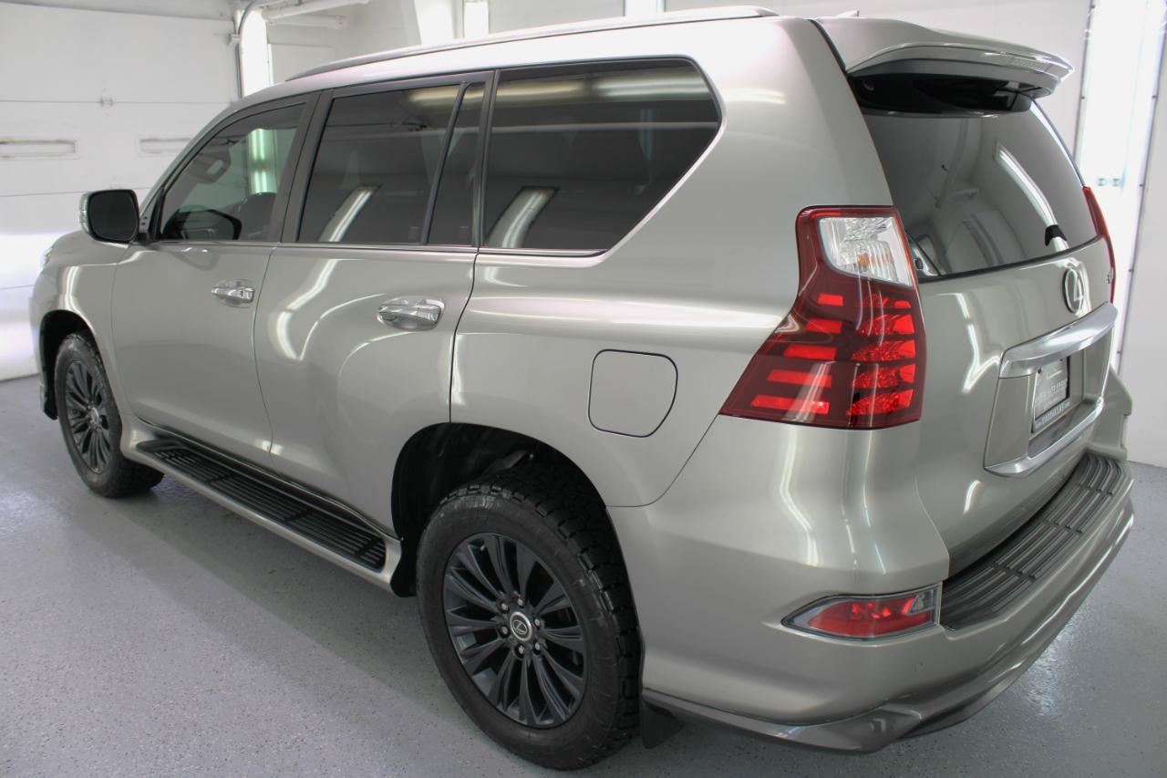 Used 2022 Lexus GX 460 Premium w/ Accessory Package AWD/4WD image 6