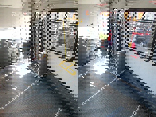 Used 2014 Ford E-350 and Econoline 350 Super Duty RWD image 9