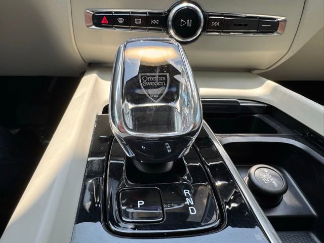 Used 2024 Volvo XC60 B5 Ultimate image 35