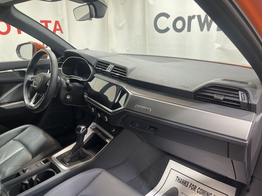 Used 2025 Audi Q3 2.0T Premium image 13