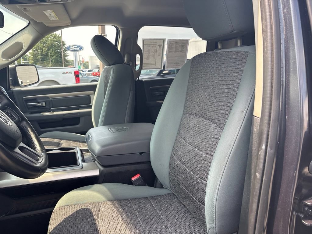 Used 2015 RAM 1500 Big Horn AWD/4WD image 38