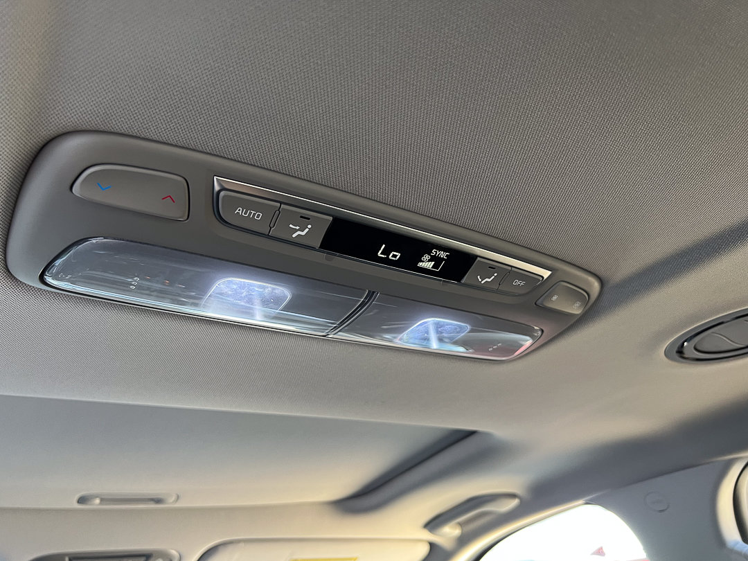 Used 2022 Kia Telluride EX w/ EX Premium Package AWD/4WD image 34