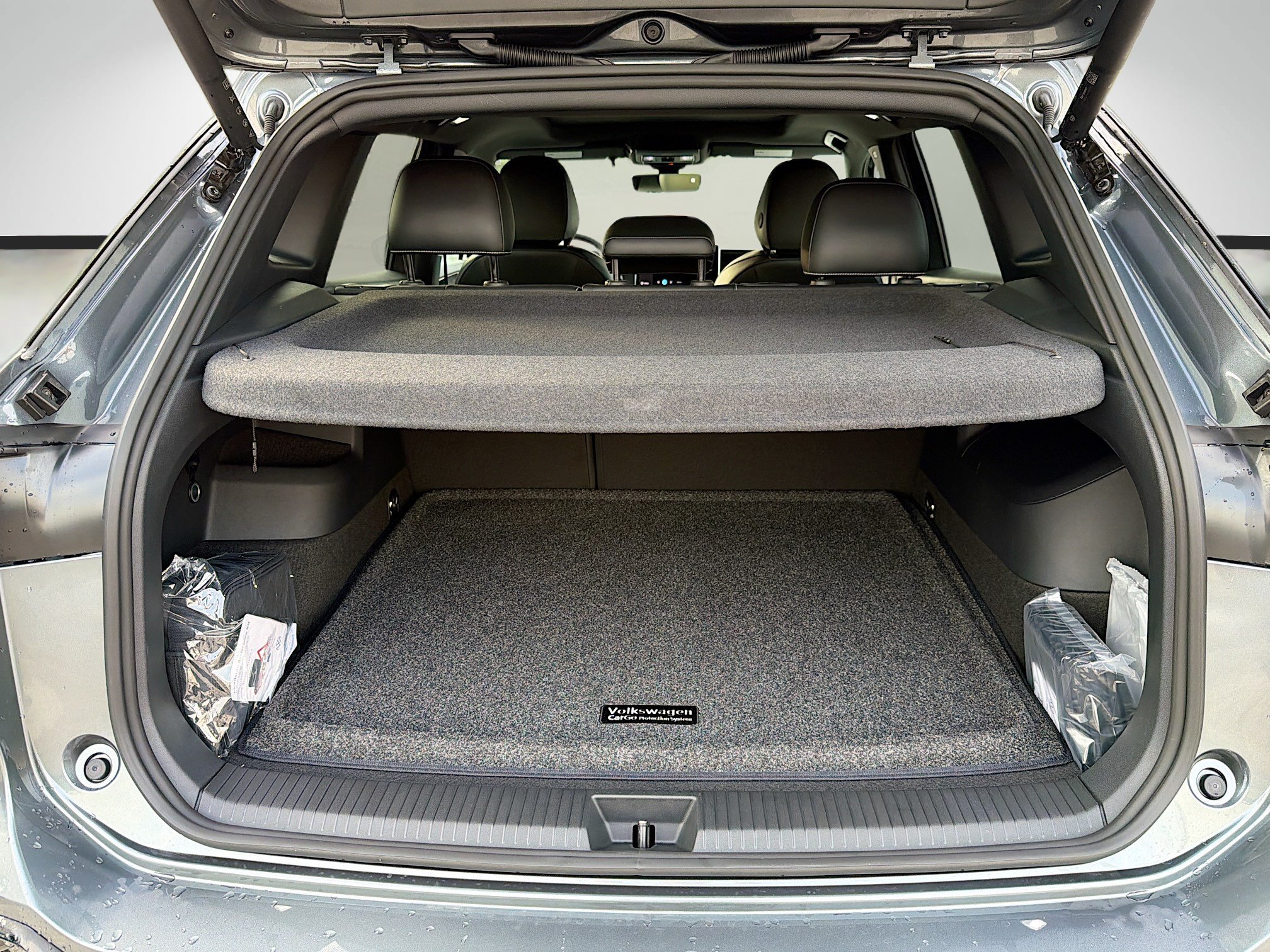 New 2026 Volkswagen Tiguan SE R-Line AWD/4WD image 12