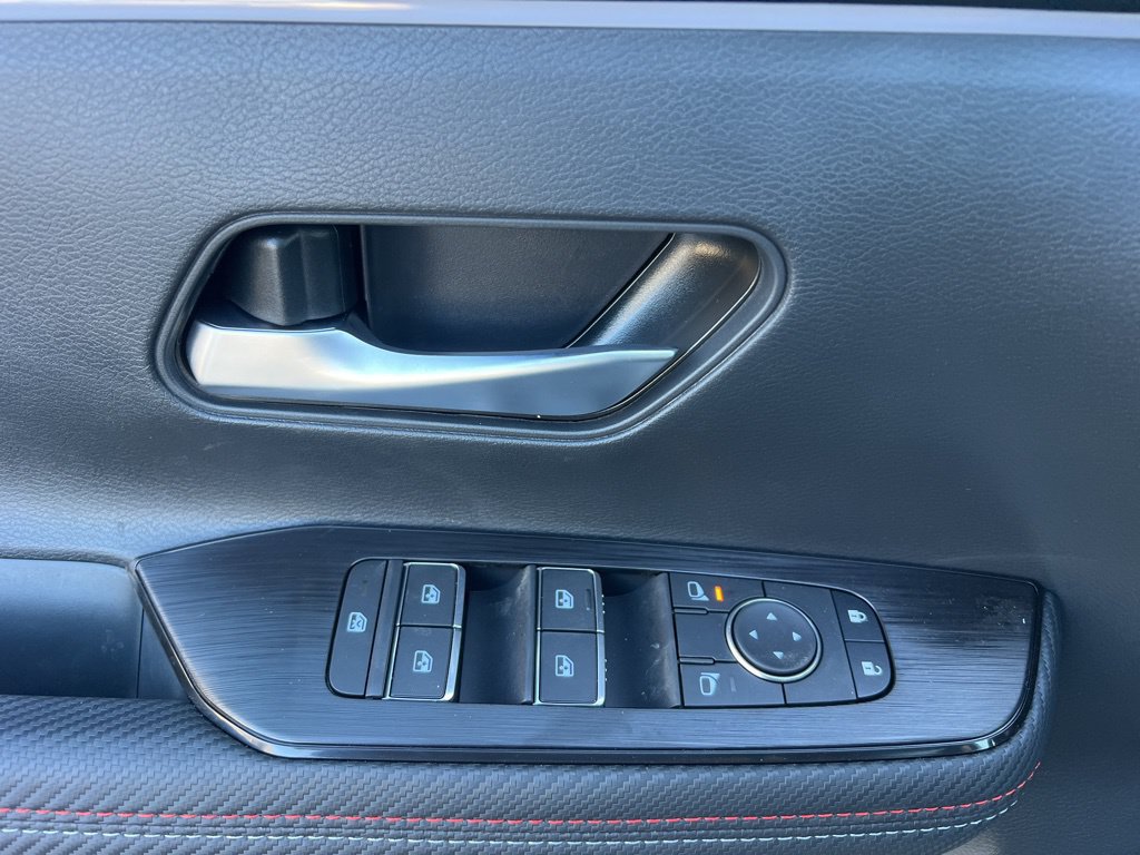 New 2026 Nissan Kicks SR w/ Cold Weather Package AWD/4WD image 18