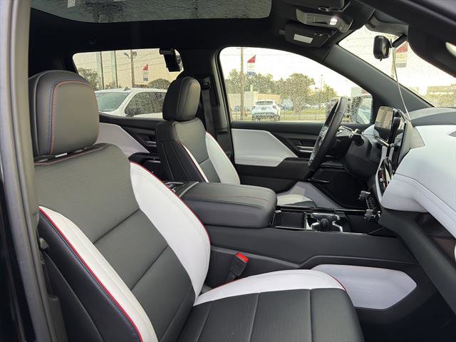 New 2025 Chevrolet Silverado EV RST image 9