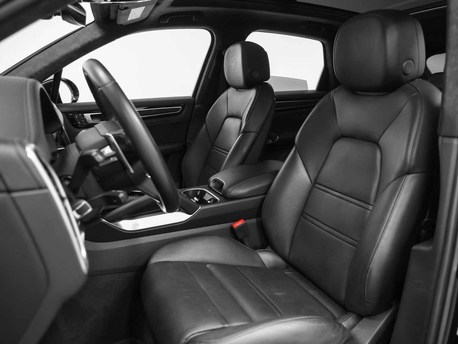 Certified 2023 Porsche Cayenne Turbo S AWD/4WD image 56