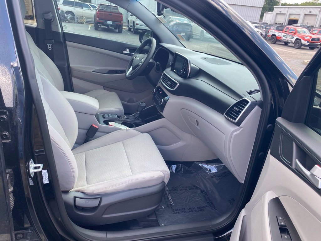 Used 2019 Hyundai Tucson Value FWD image 17
