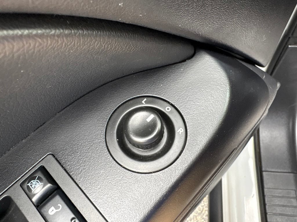 Used 2017 Jeep Patriot Latitude AWD/4WD image 13