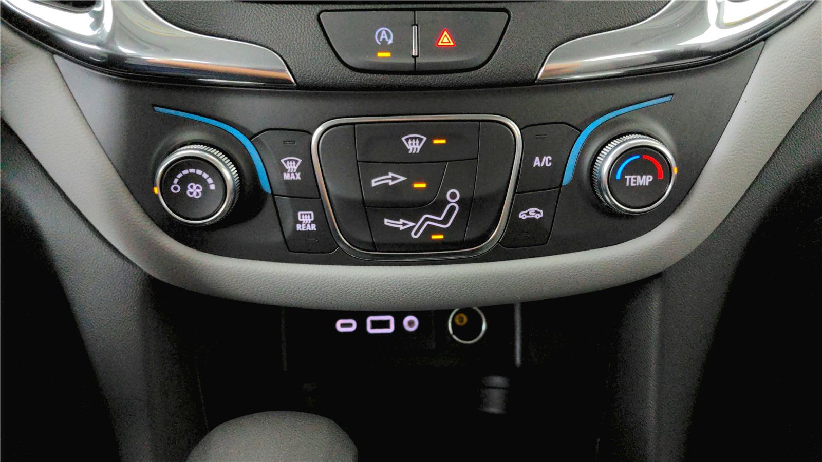 Used 2023 Chevrolet Equinox LS w/ Sport Edition AWD/4WD image 29