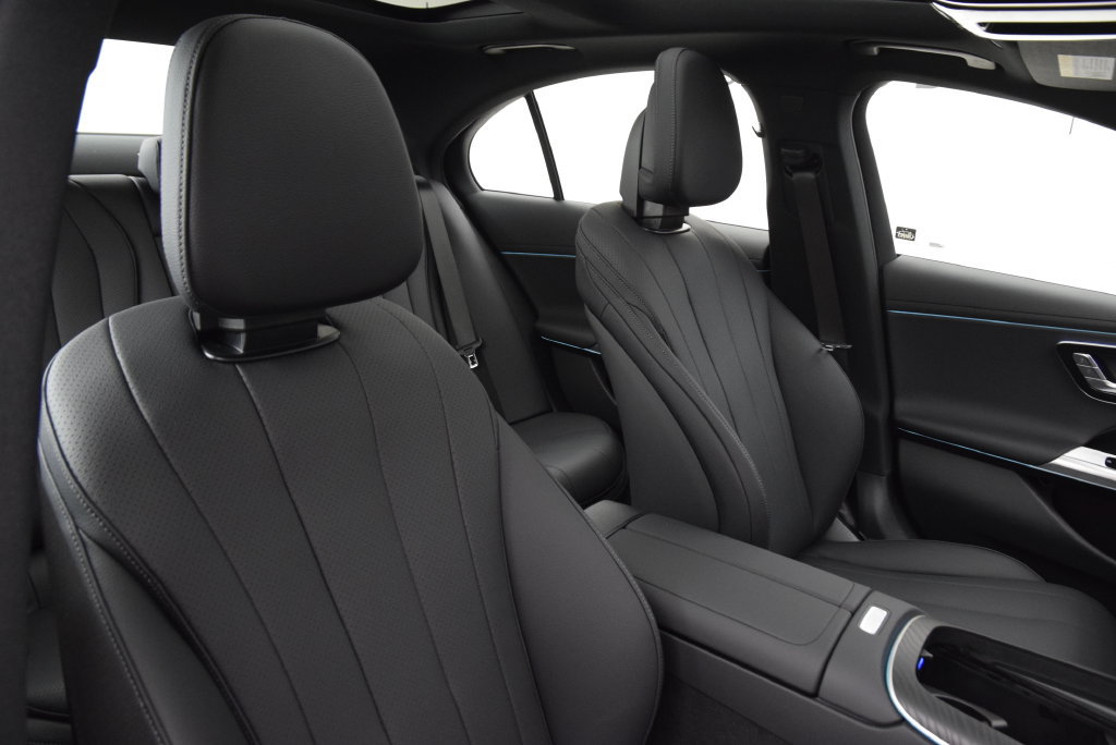 New 2027 Mercedes-Benz E 450 4MATIC Sedan image 17