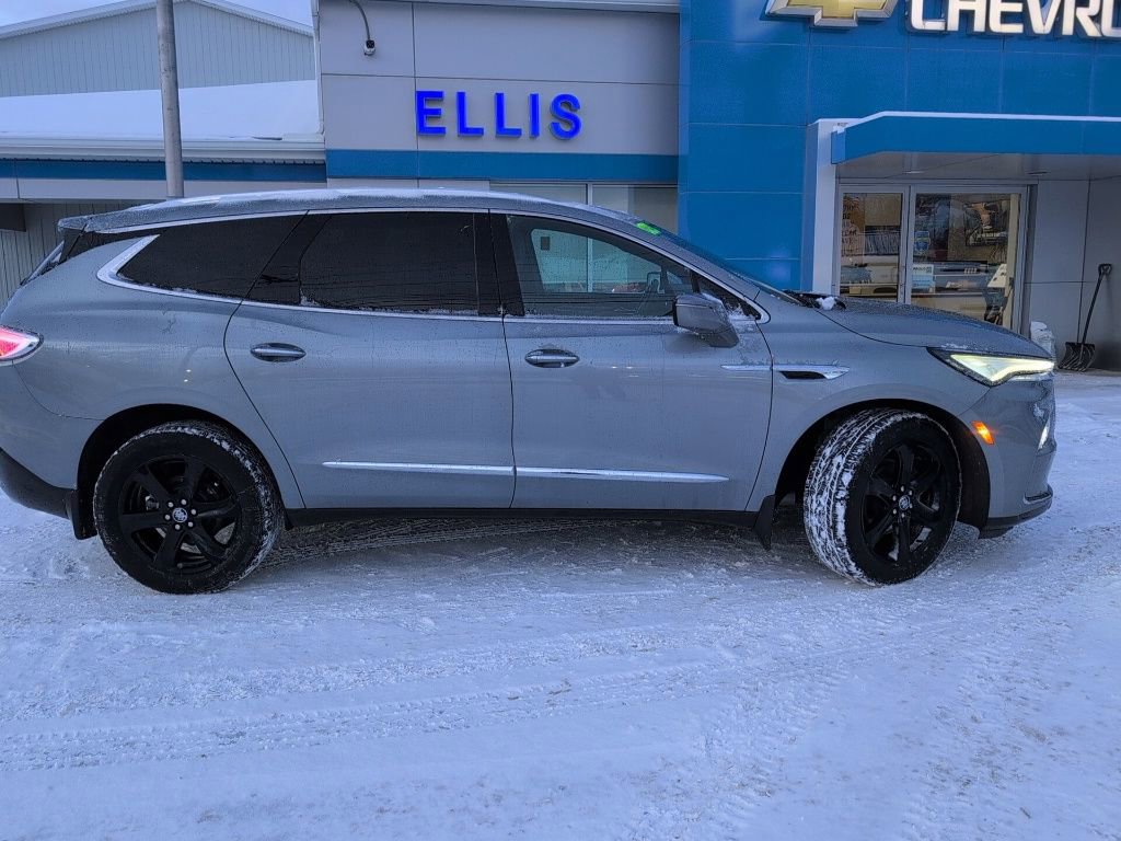 Used 2023 Buick Enclave Essence w/ Experience Buick Package image 3