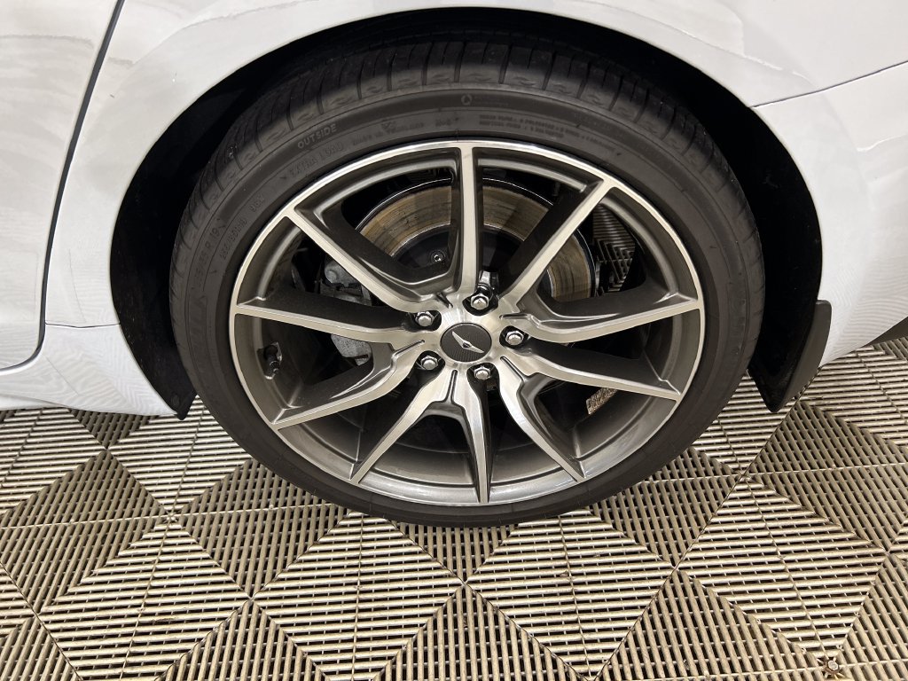 Used 2022 Genesis G70 2.0T w/ Prestige Package AWD/4WD image 10