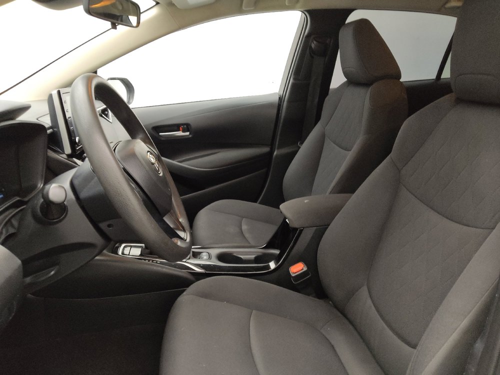 Used 2021 Toyota Corolla LE image 17