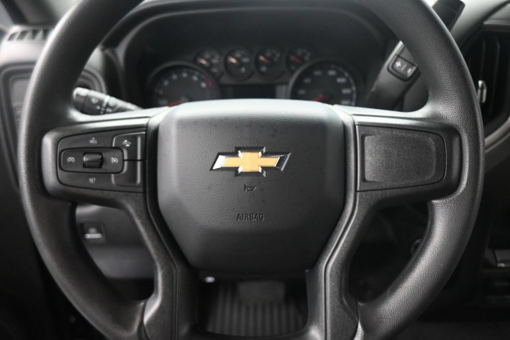 Used 2025 Chevrolet Silverado 1500 Custom RWD image 11