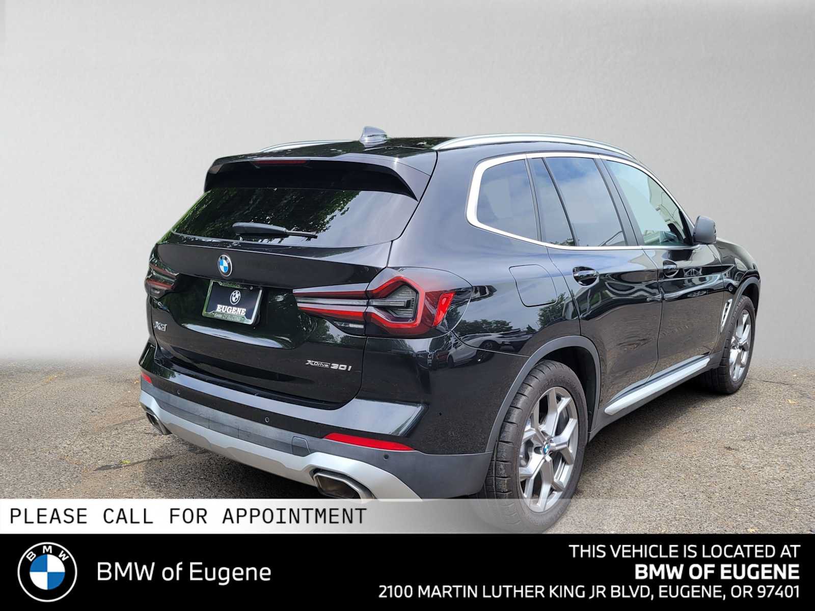 Used 2024 BMW X3 xDrive30i w/ Convenience Package AWD/4WD image 3