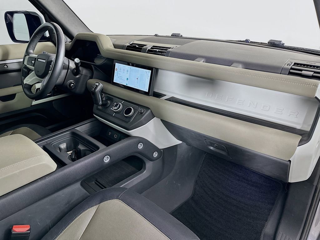 Used 2022 Land Rover Defender 110 X-Dynamic SE image 38
