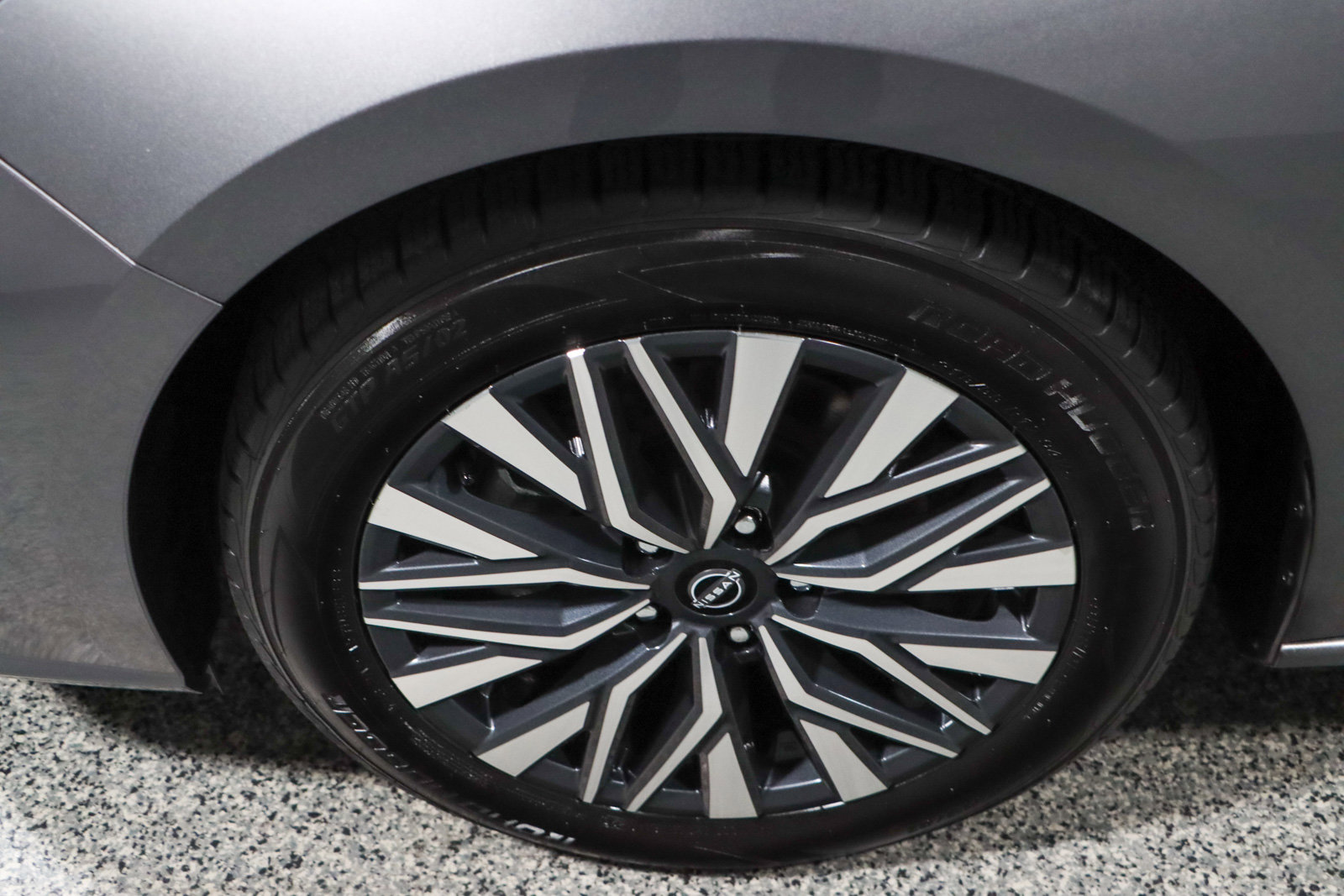 Used 2024 Nissan Altima 2.5 SV image 11