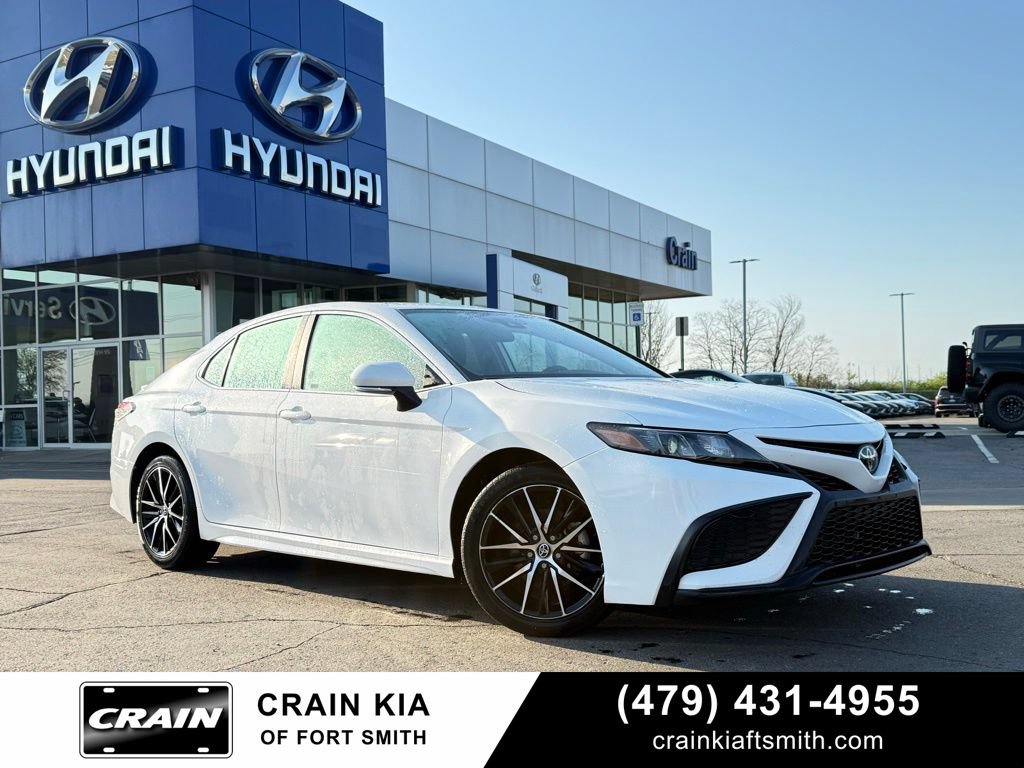 Used 2024 Toyota Camry SE
