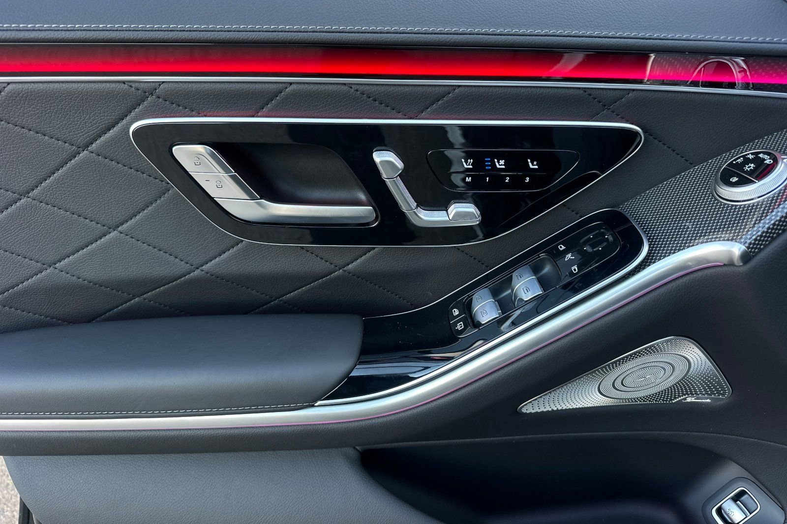 New 2025 Mercedes-Benz S 580 4MATIC Sedan image 21