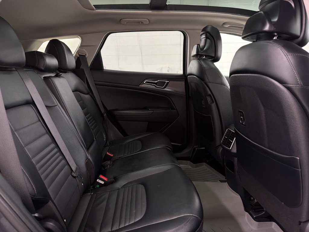 Used 2023 Kia Sportage SX FWD image 32