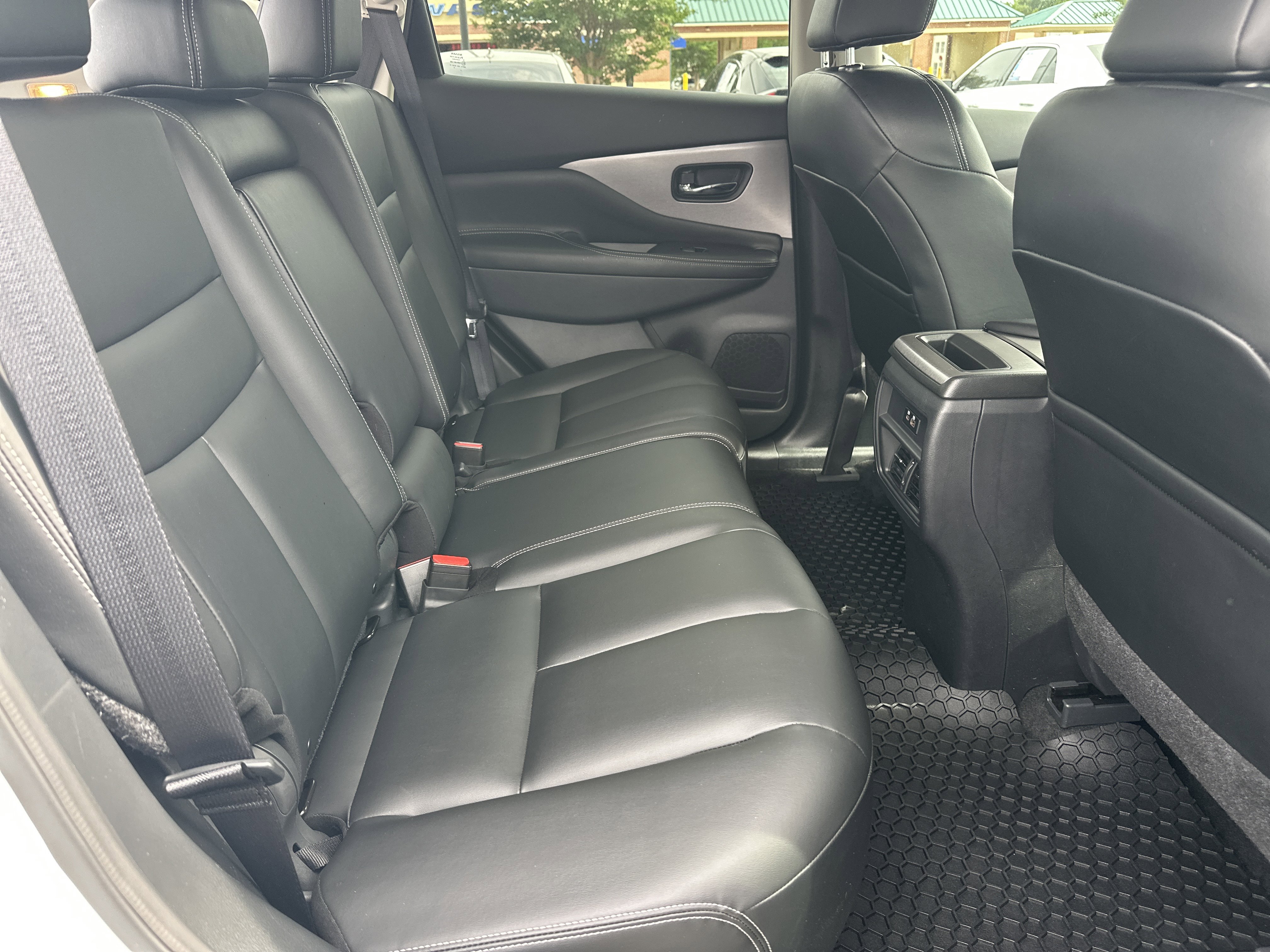 Used 2023 Nissan Murano SV w/ SV Midnight Edition Package FWD image 16