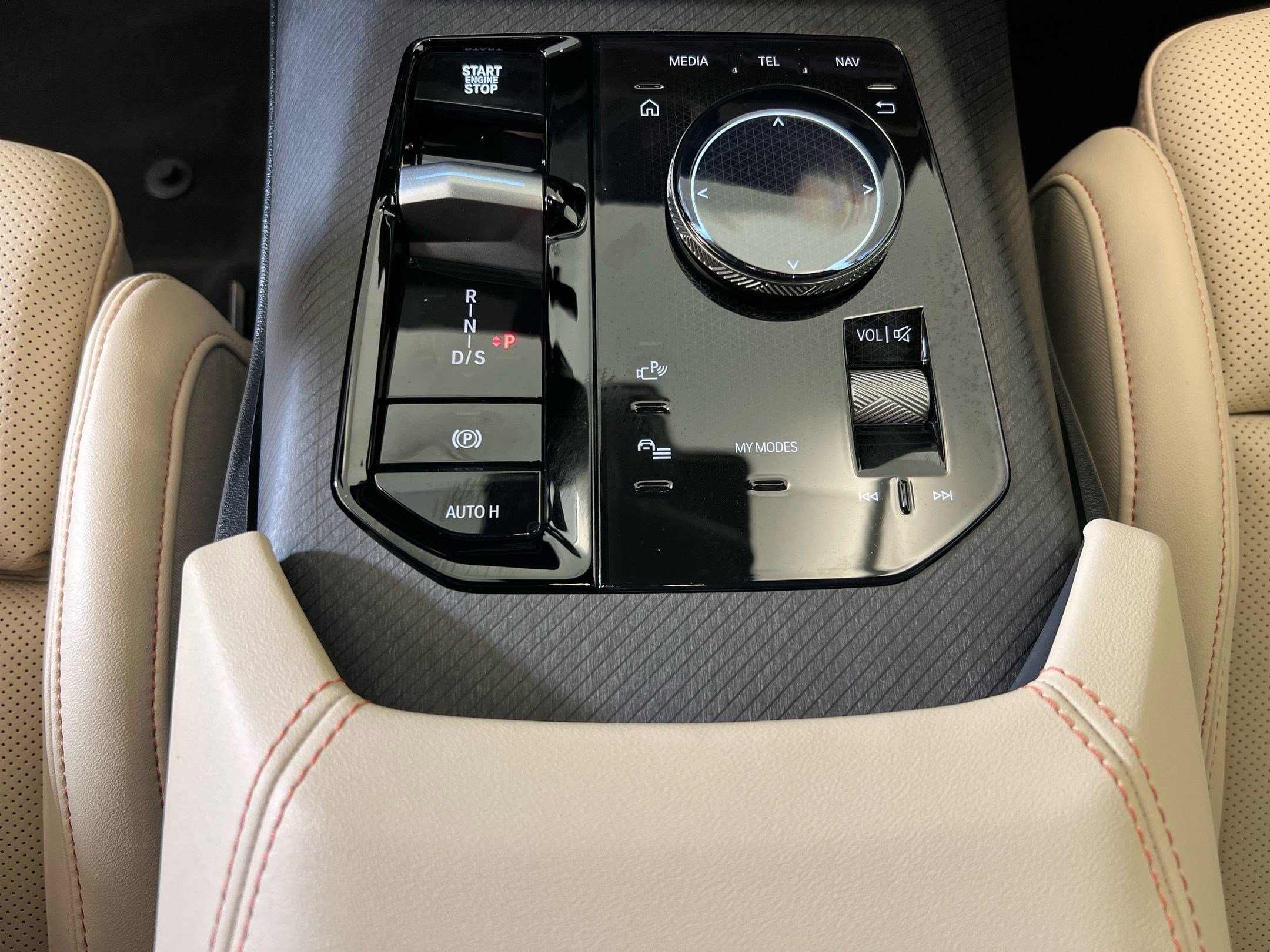 Used 2026 BMW X3 xDrive30 w/ Premium Package image 19