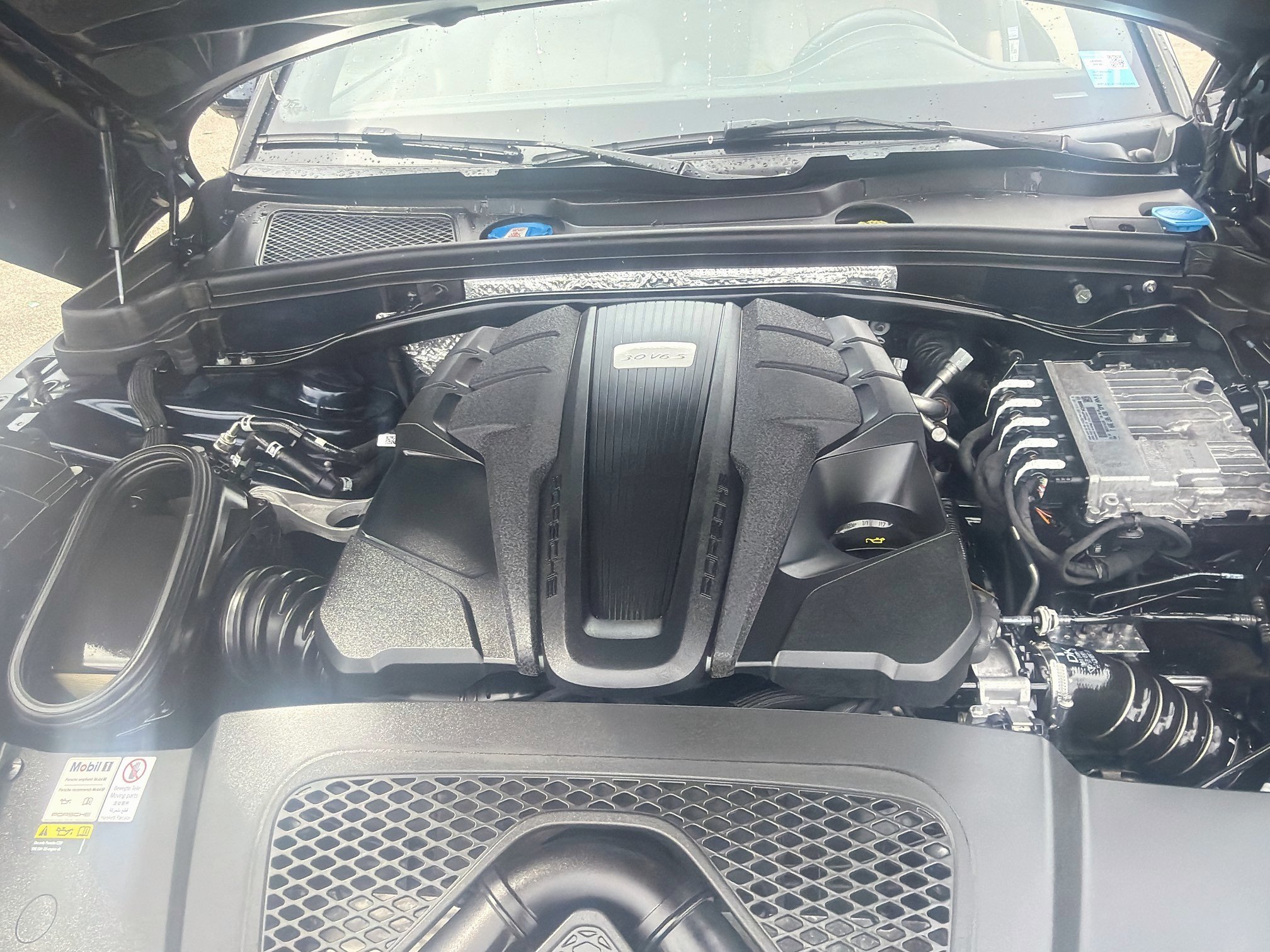 Used 2021 Porsche Macan S AWD/4WD image 36