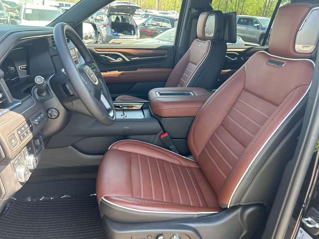 Used 2023 GMC Yukon Denali Ultimate image 9