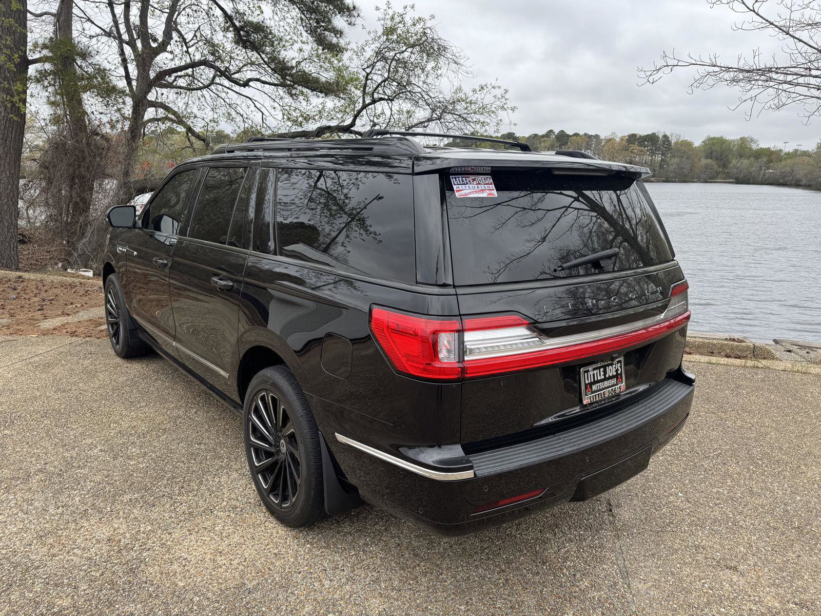 Used 2019 Lincoln Navigator L Black Label w/ Cargo Package image 9