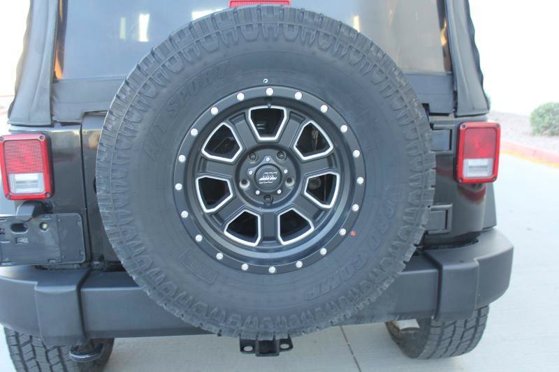 Used 2012 Jeep Wrangler Rubicon w/ PWR Convenience Group AWD/4WD image 25