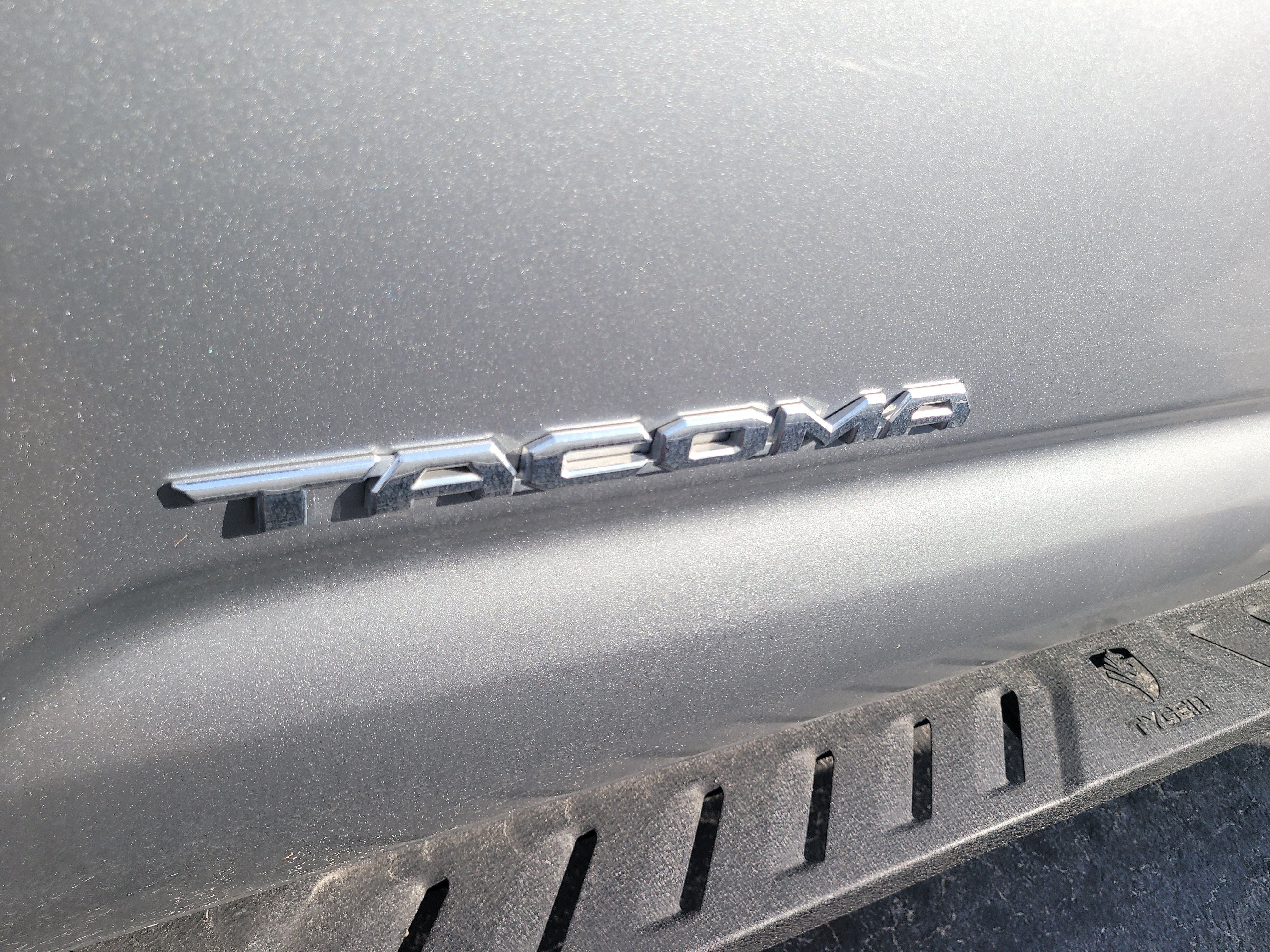 Used 2023 Toyota Tacoma SR5 RWD image 10