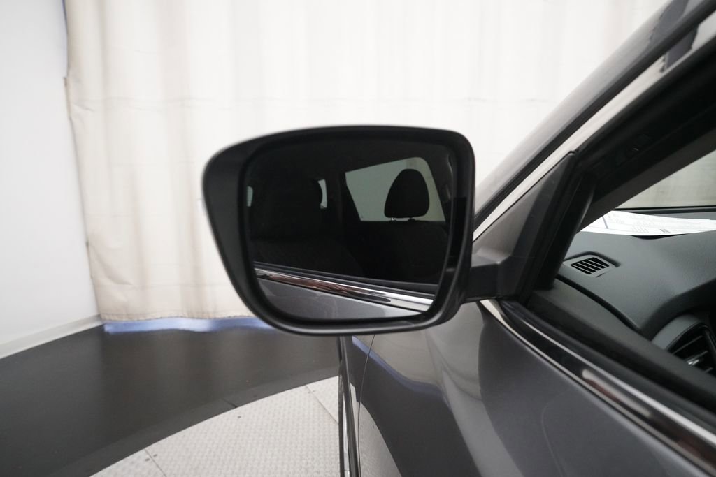 Used 2019 Nissan Rogue SV image 23