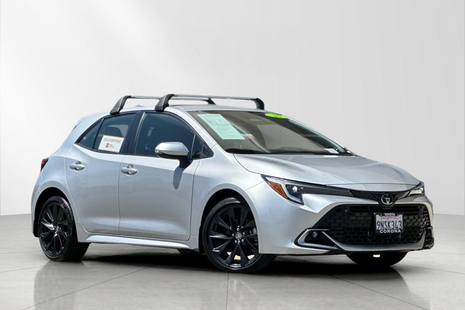 Used 2025 Toyota Corolla XSE FWD image 1