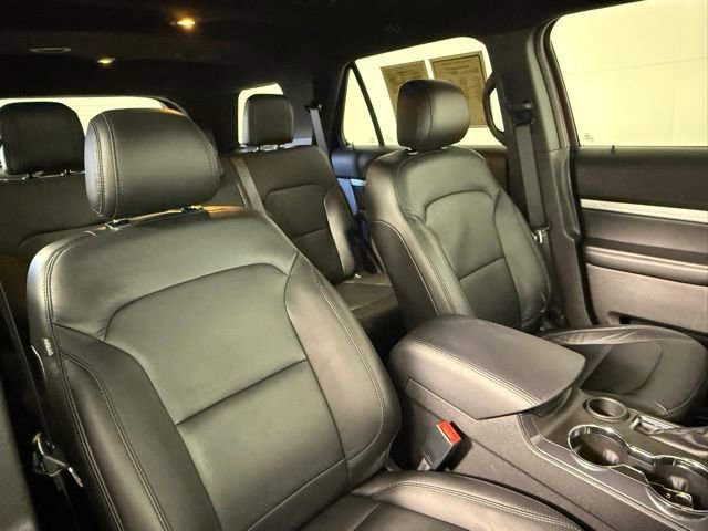 Used 2017 Ford Explorer XLT w/ Equipment Group 202A image 57