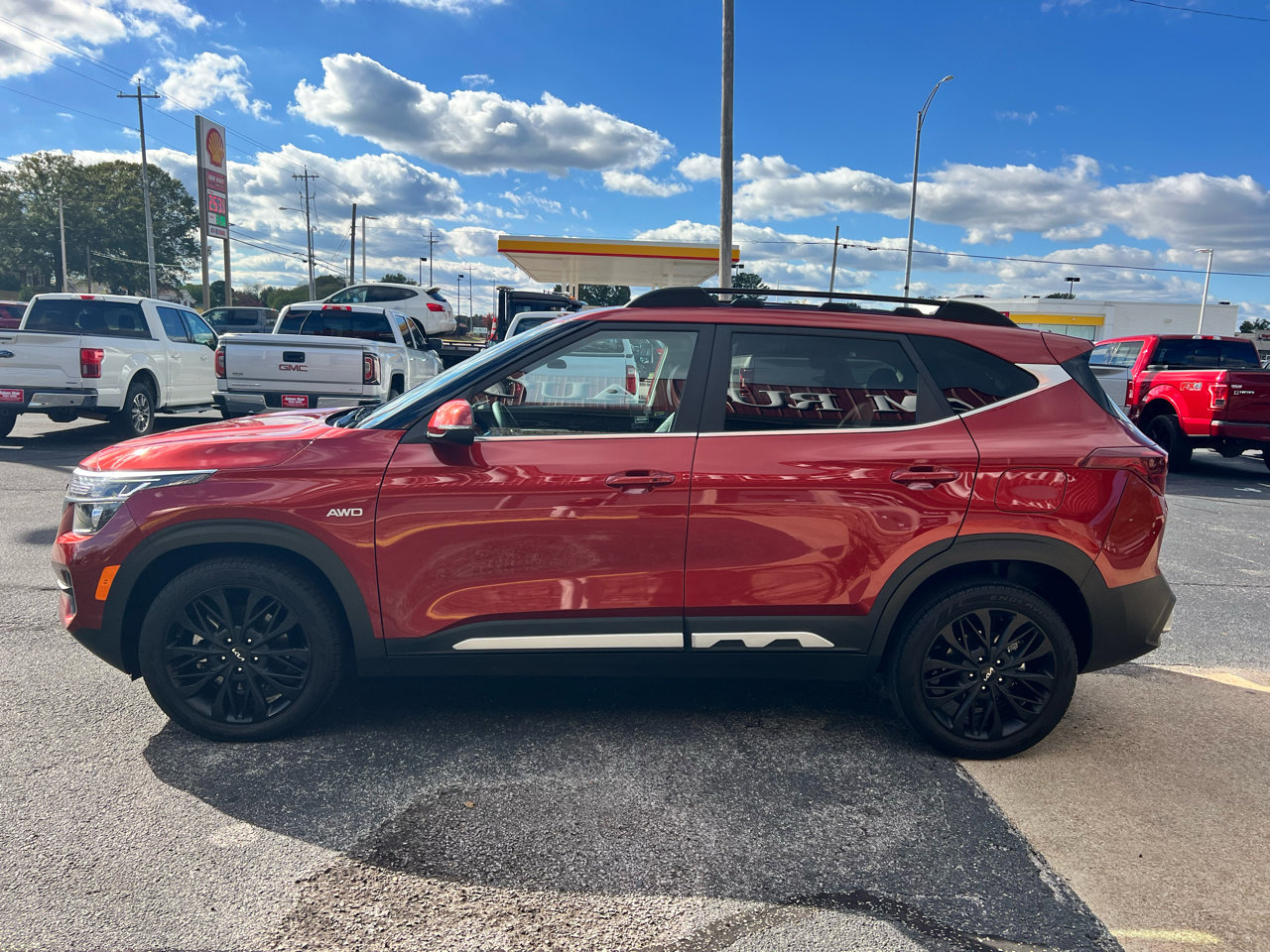 Used 2023 Kia Seltos Nightfall Edition image 5
