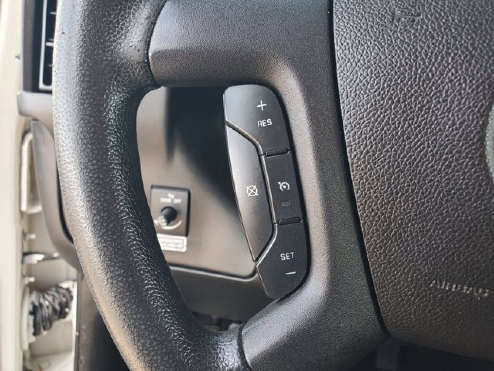 Used 2018 GMC Savana 3500 w/ Driver Convenience Package image 16