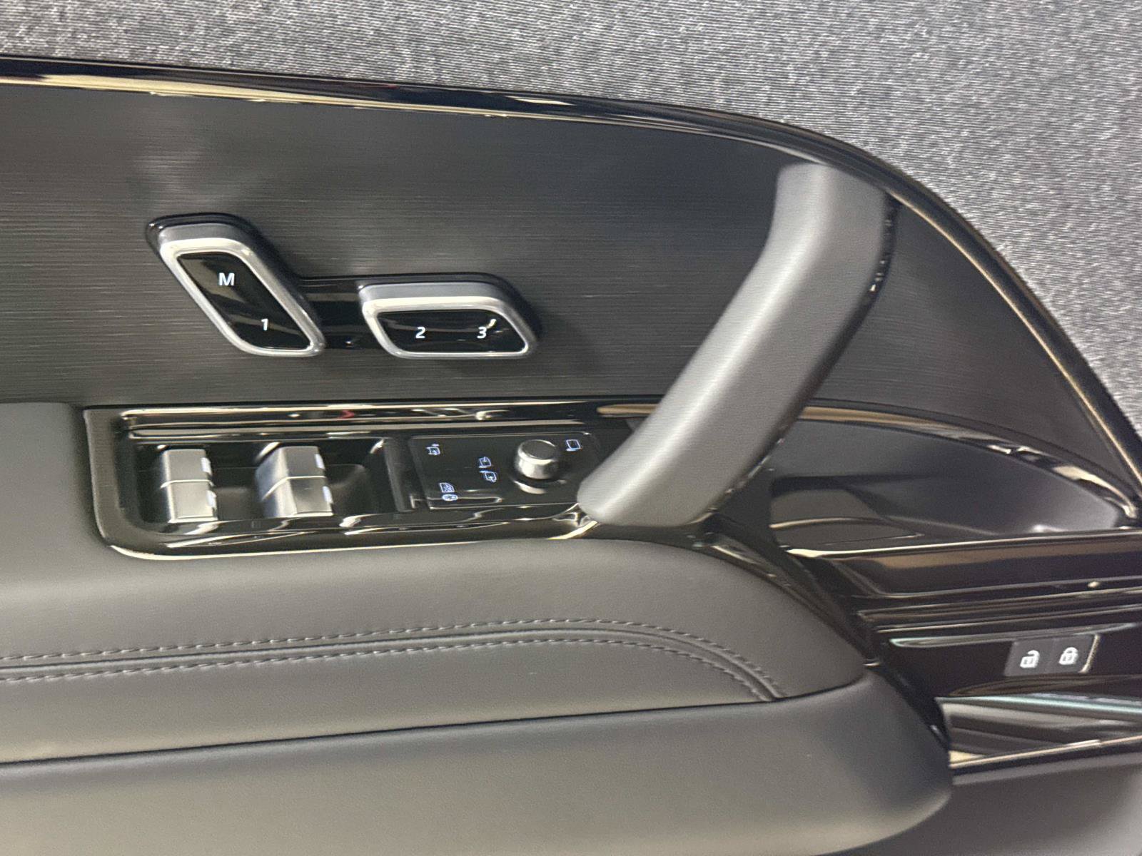 New 2026 Land Rover Range Rover Sport Dynamic SE AWD/4WD image 19