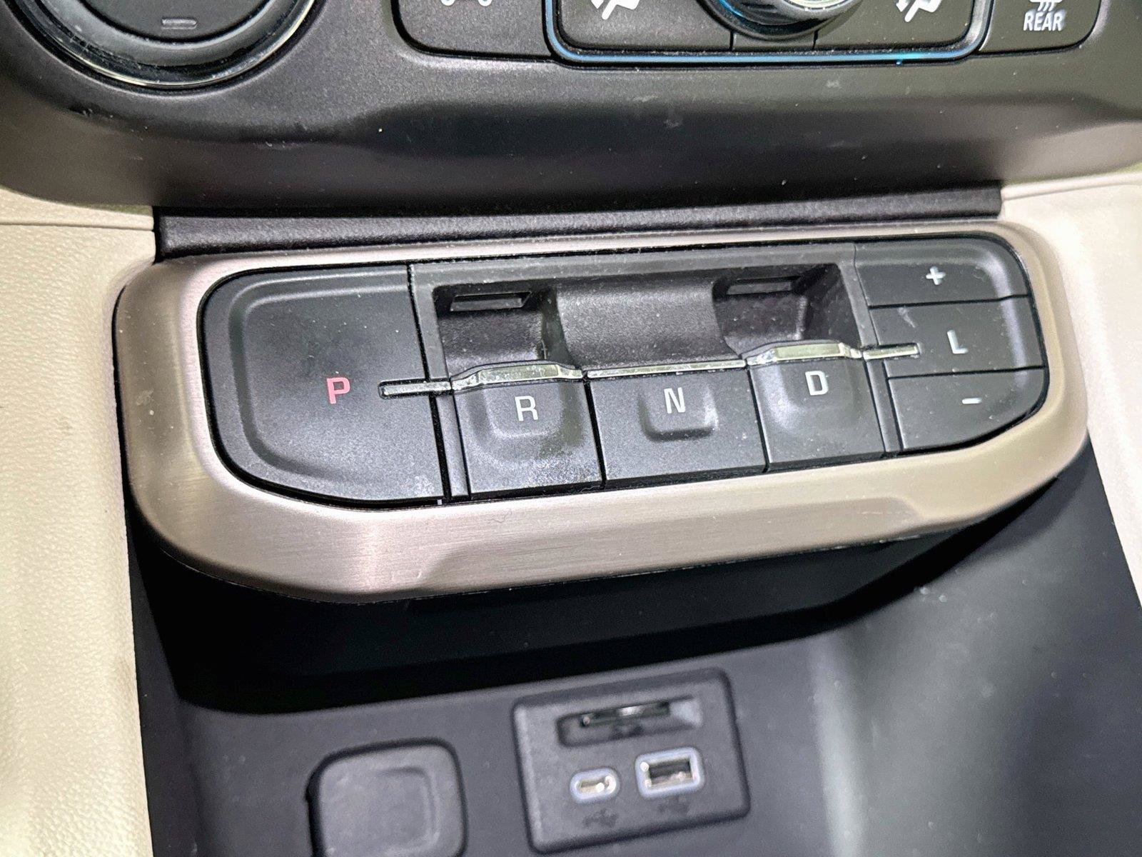 Certified 2023 GMC Acadia Denali w/ Denali Technology Package FWD image 15
