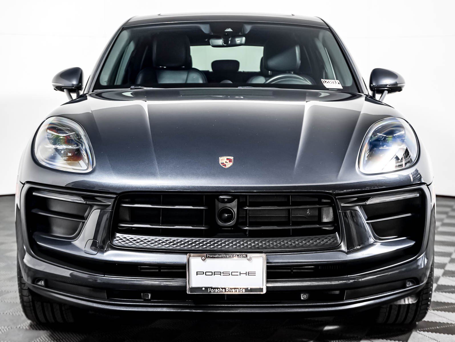 Certified 2024 Porsche Macan w/ Premium Plus Package AWD/4WD image 7