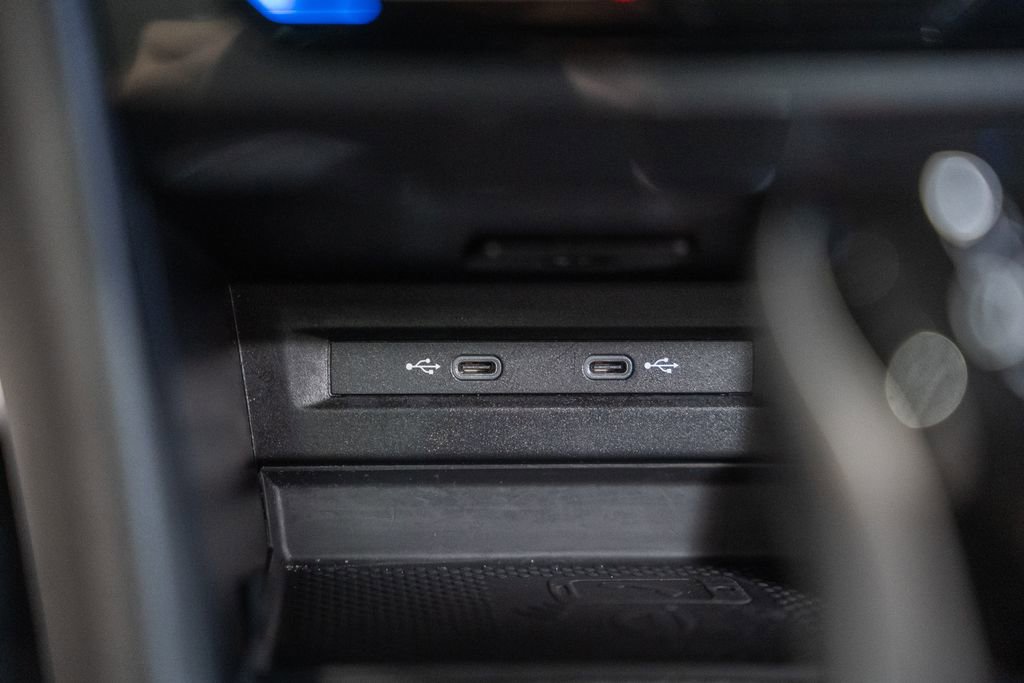 Used 2024 Volkswagen Tiguan SE R-Line image 23