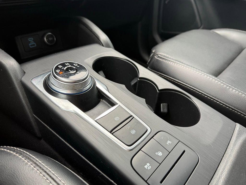 Used 2021 Ford Escape Titanium image 20