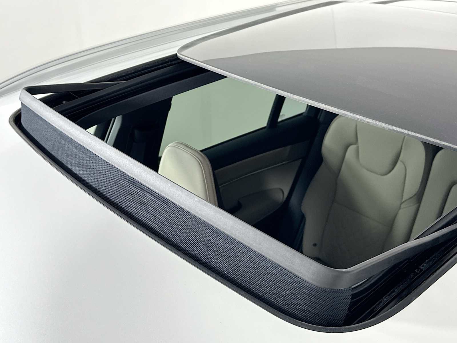 New 2026 Volvo XC90 B5 Core AWD/4WD image 20