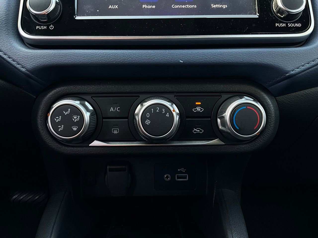 Used 2025 Nissan Versa SV image 25