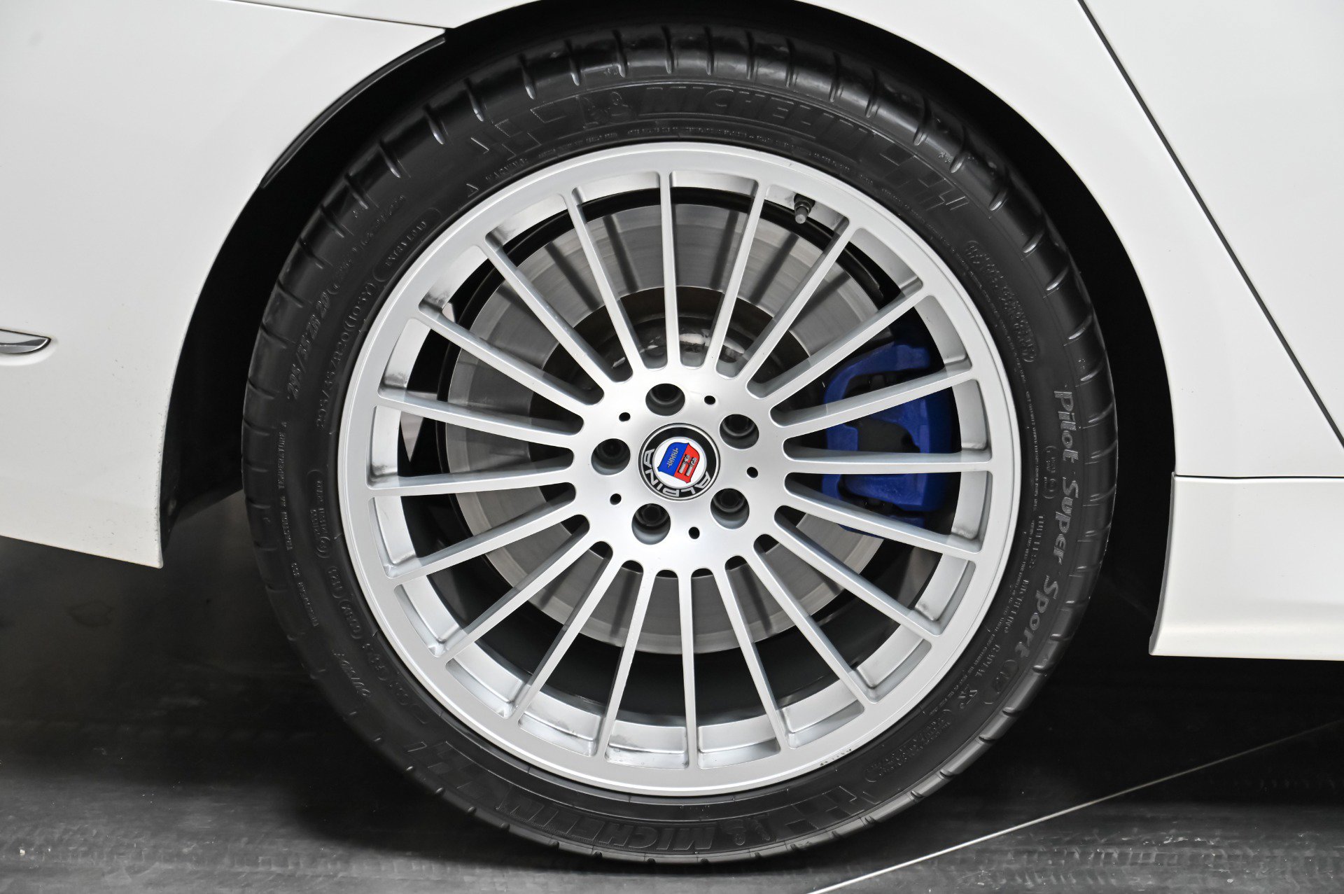 Used 2022 BMW ALPINA B7 xDrive w/ Luxury Rear Seating Package AWD/4WD image 67